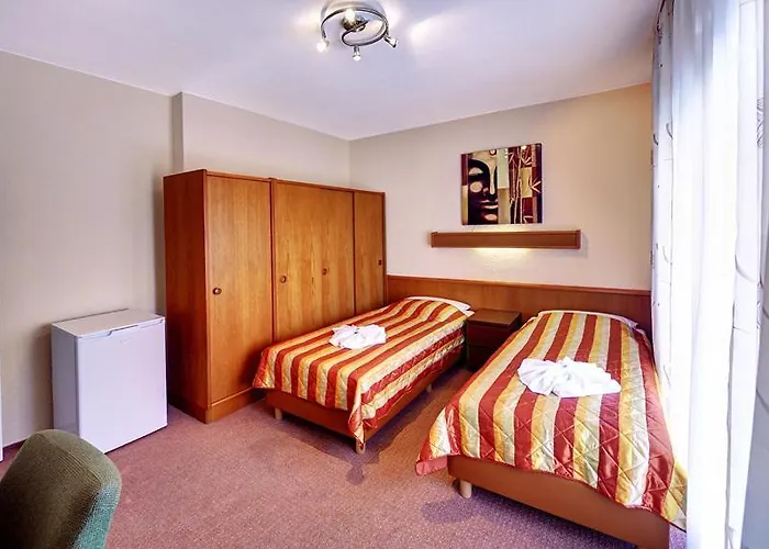 招待所 卡尔梅耶酒店 2*