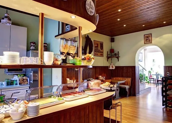 招待所 卡尔梅耶酒店 2*